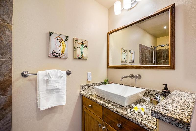 Beach Villas Kahaluu on Kona Coast - image 3