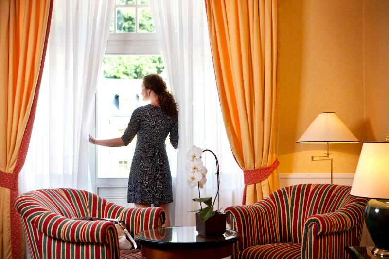 Deluxe Double or Twin Room with River View and Balcony image 4
