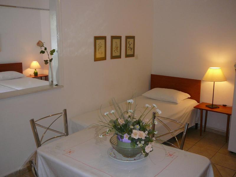 One-Bedroom Apartment with Sea View image 2