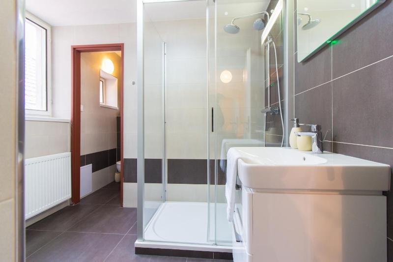 Karlova Apartment - image 10