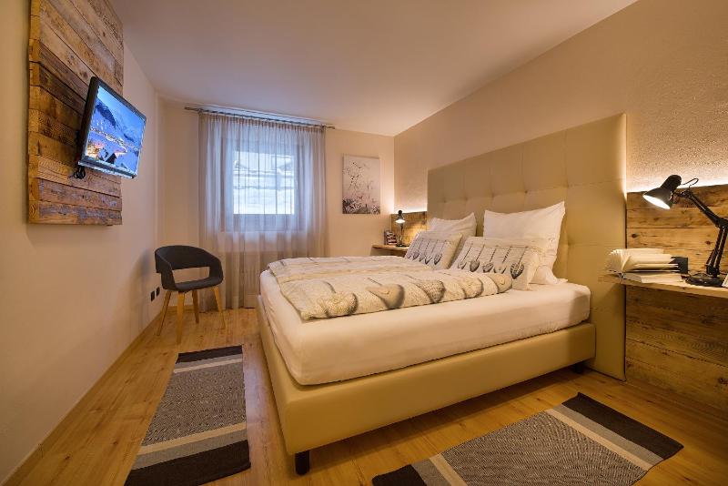 Economy Double Room image 1
