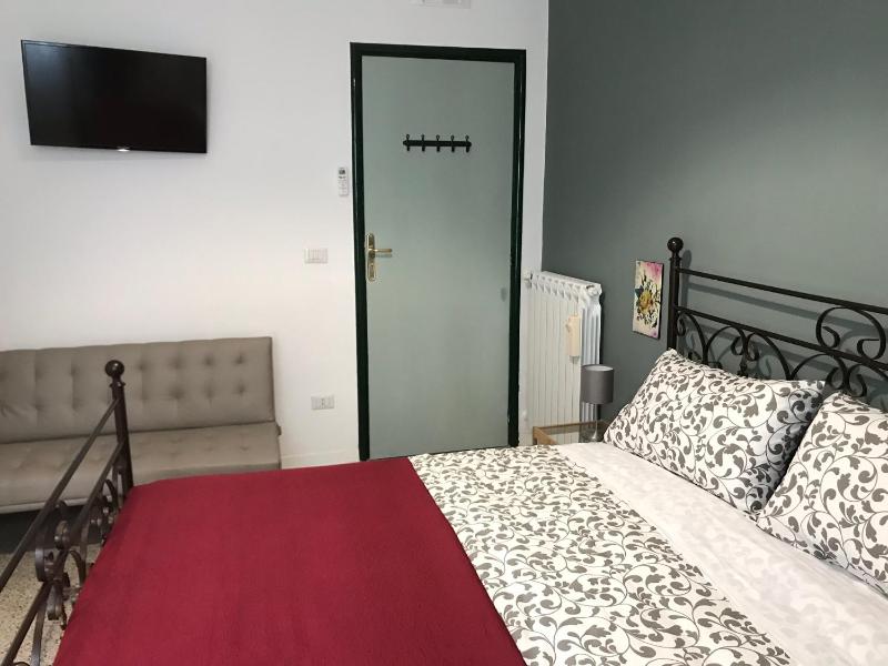 Double Room image 1