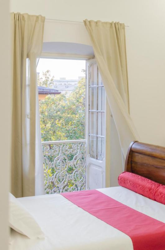 Deluxe Room (2 Adults + 1 Child) image 3