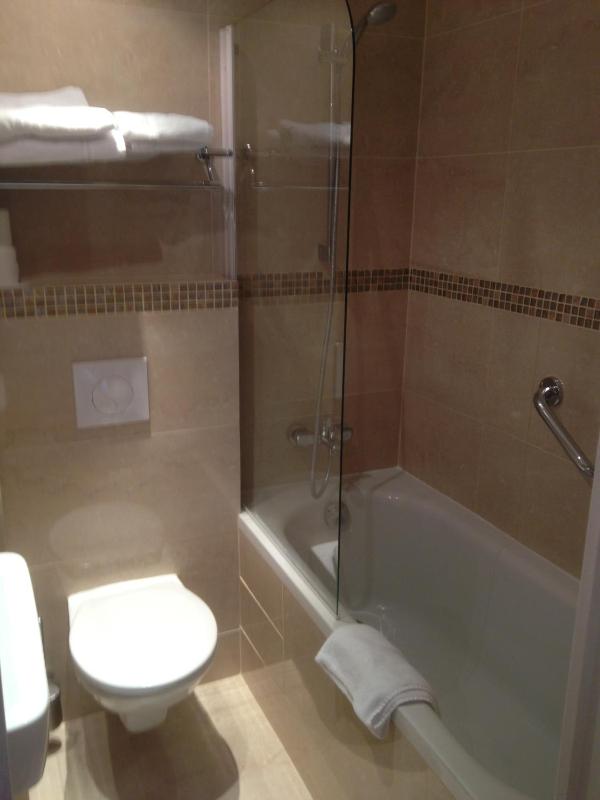 Double Room with Bath image 3