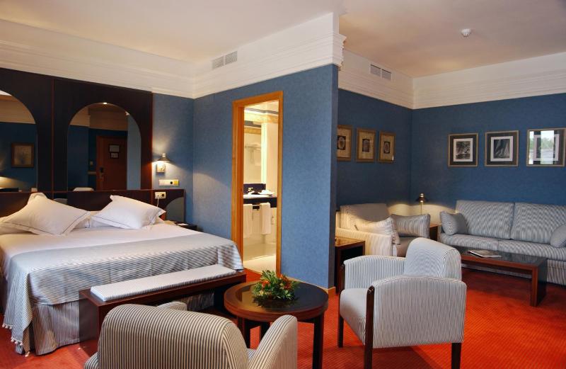 Superior Double Room image 4