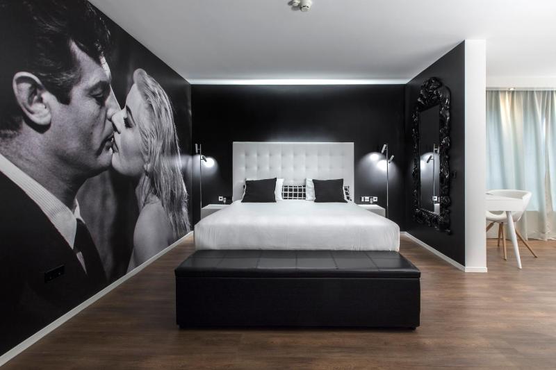 Romantic Suite image 1