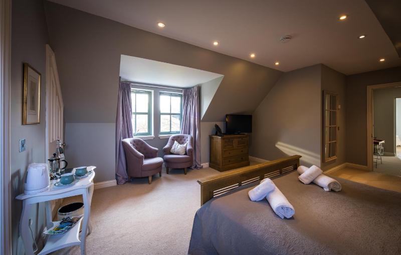 King Room image 3