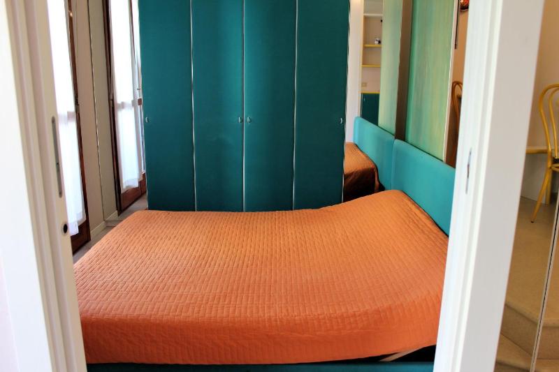 Studio Apartment image 3