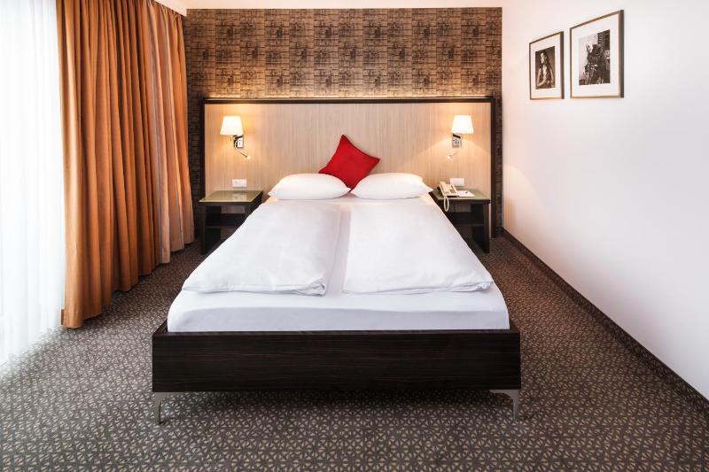 Superior Single Room image 3