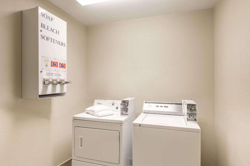 Baymont by Wyndham Galveston - image 15