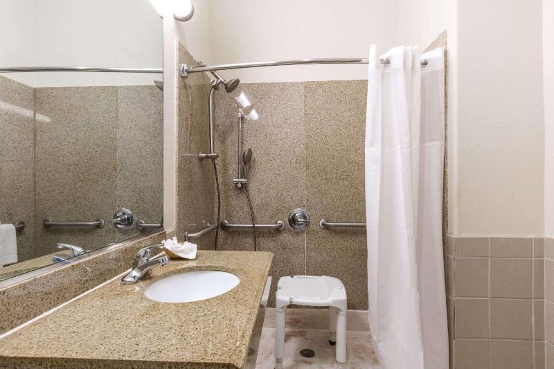 2 King Beds, Mobility Accessible Room, Roll-In Shower, Non-Smoking image 2
