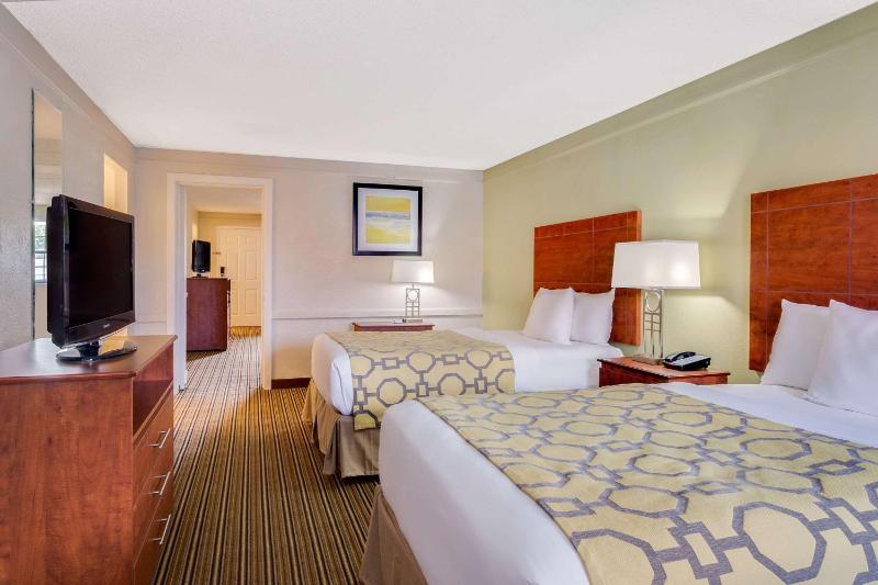 Baymont by Wyndham Jacksonville Orange Park - image 9