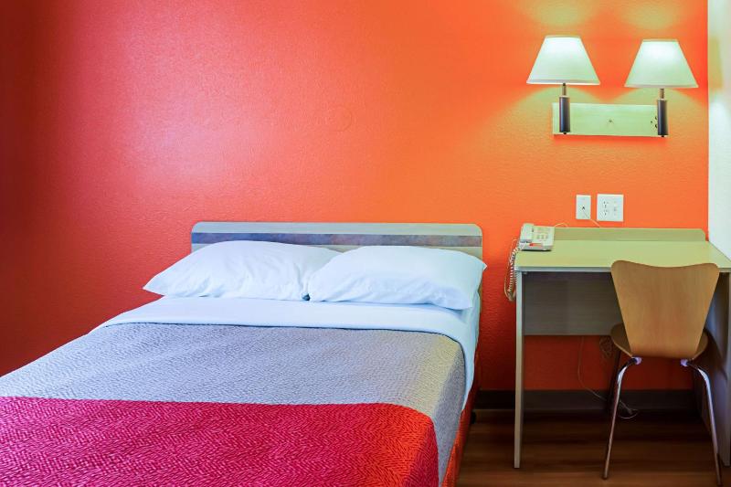 Double Room - Disability Access image 4