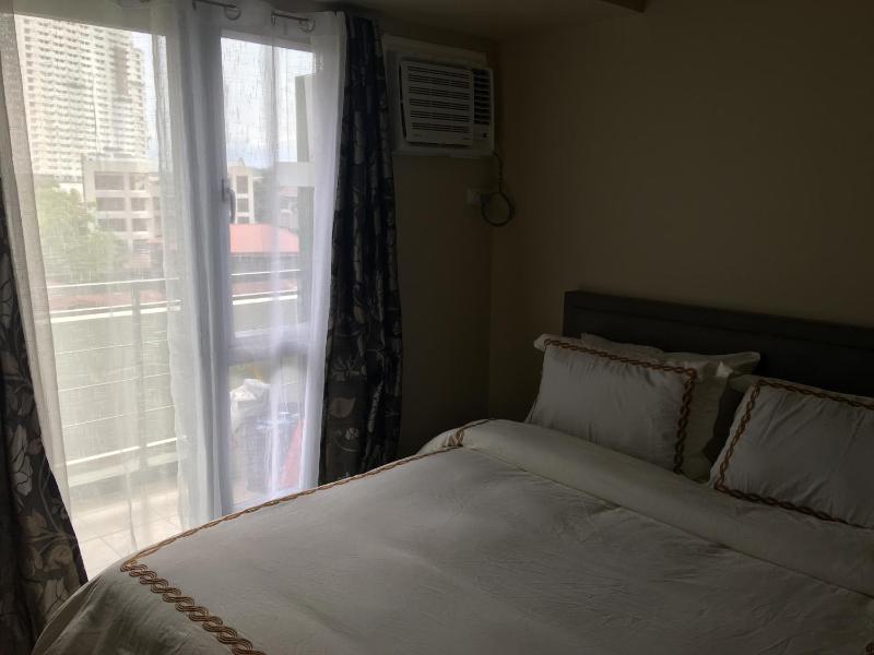 Centrio Tower Studio Unit  beside AYALA MALL -1-9 - image 5
