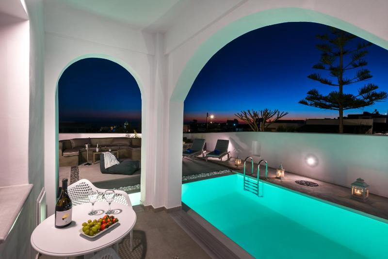 Suite with Private Pool image 4