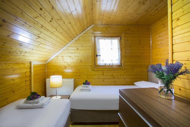 Three-Bedroom Chalet image 3