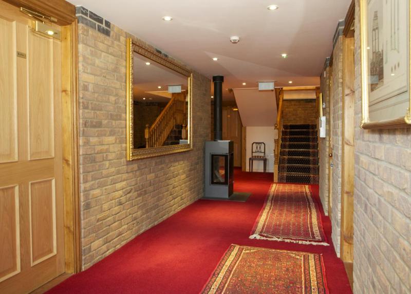 Superior Double Room image 3