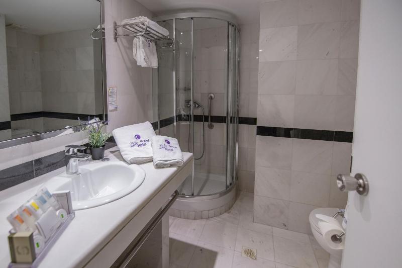 Polis Grand Hotel - image 6