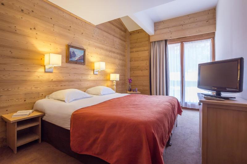 Three-Bedroom Apartment with Balcony - Mountain View (10 People) image 2