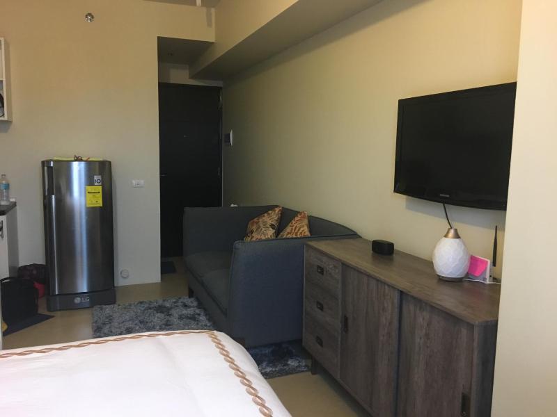 Centrio Tower Studio Unit  beside AYALA MALL -1-9 - image 12