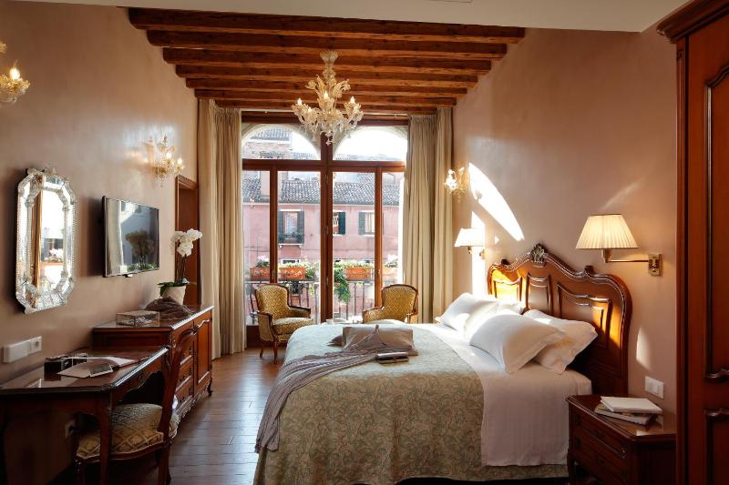 Junior Suite image 3