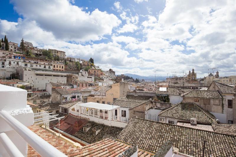 Double Room with Alhambra View image 3