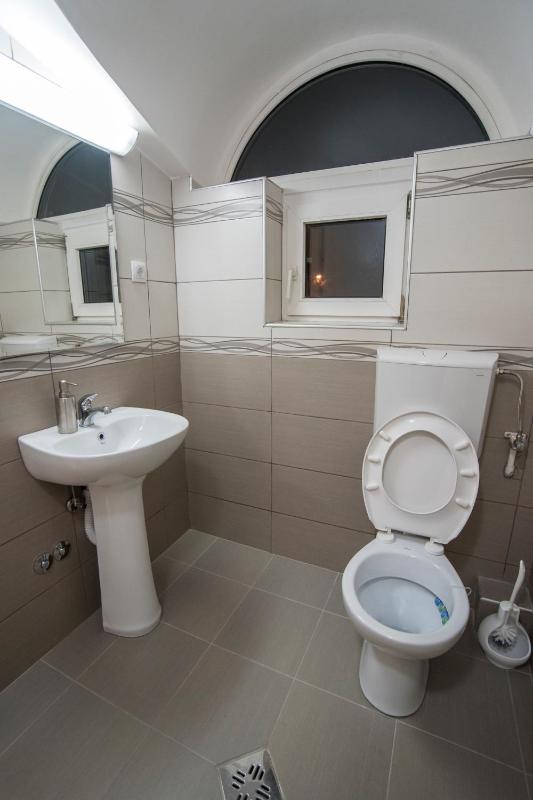 Triple Room image 2