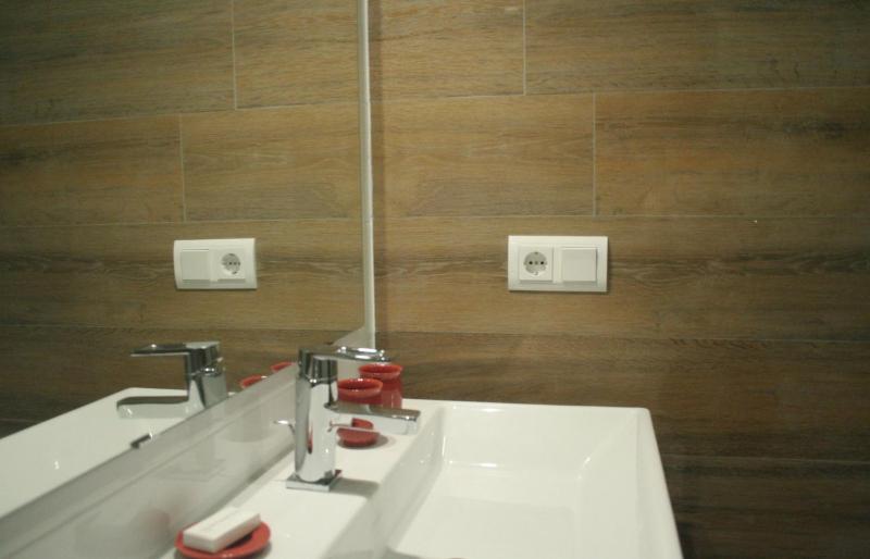 Studio Apartment image 2