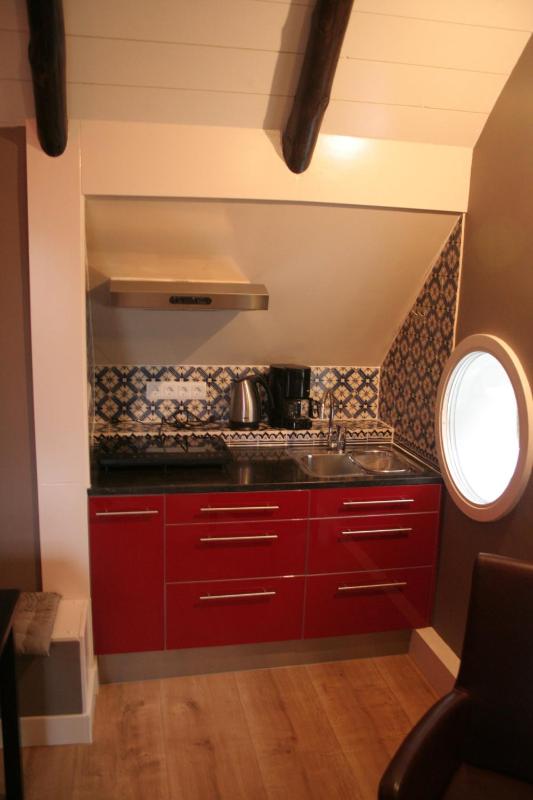 Studio Apartment image 4