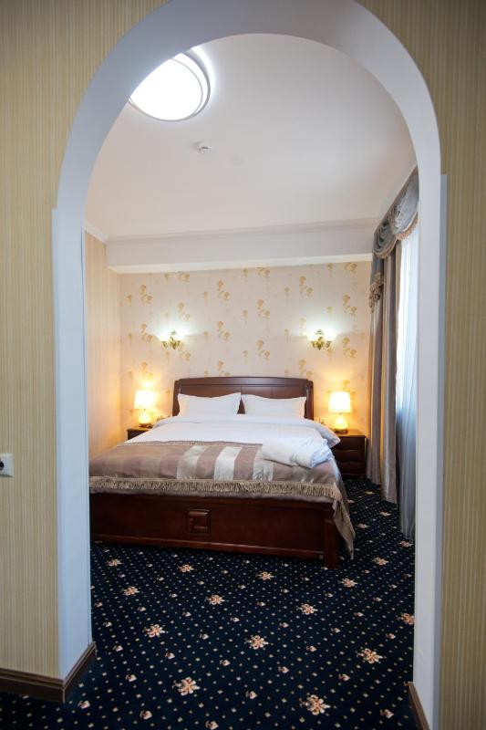 Superior Suite image 1