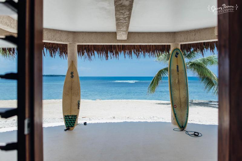 Waves at Surfside - image 14