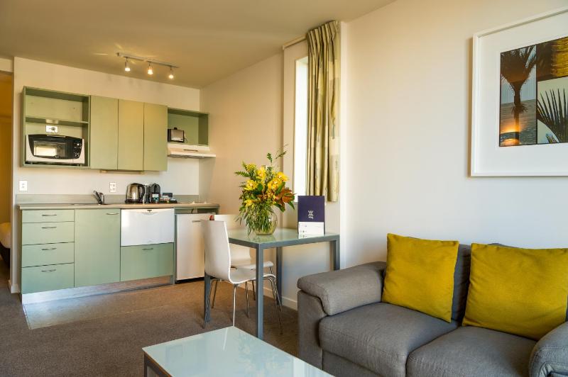 Astelia Apartment Hotel - image 10
