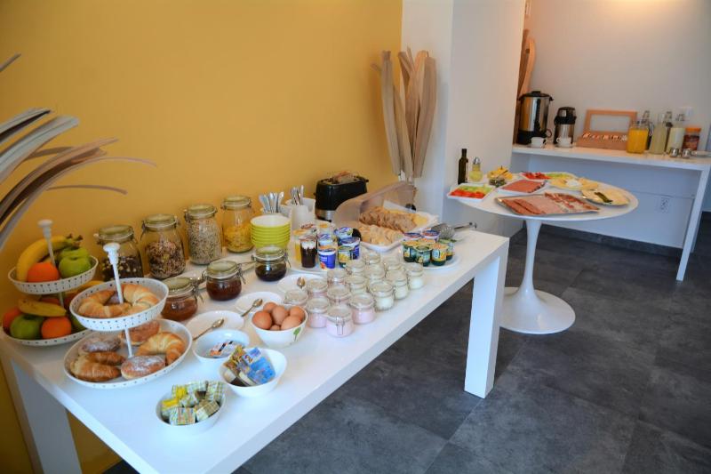 Superior Two-Bedroom Apartment image 4