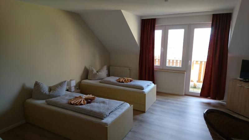 Family Room image 3