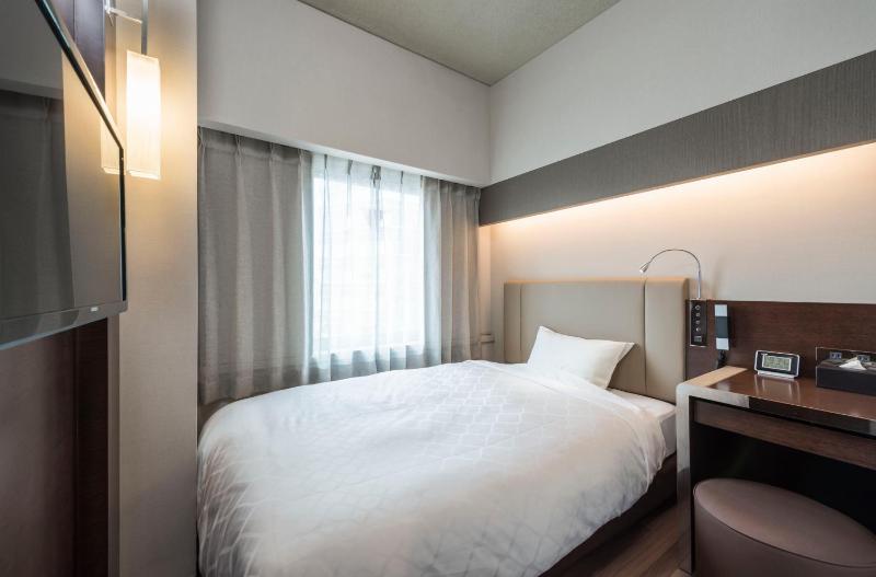Single Room - Non-Smoking image 1