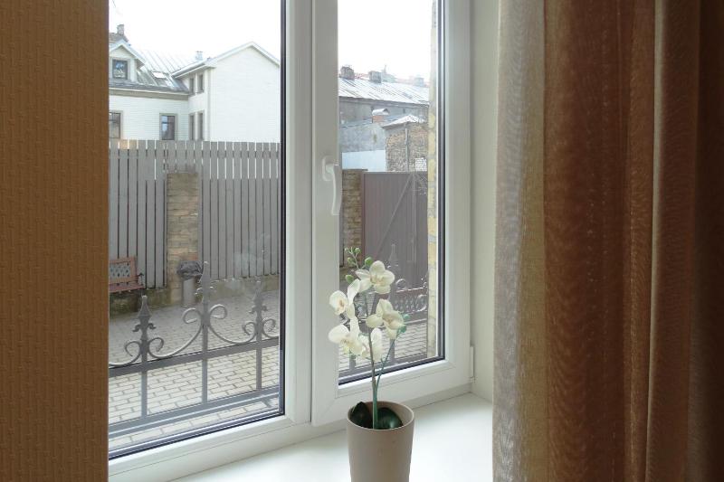 Standard Double Room with Air Conditioning image 2