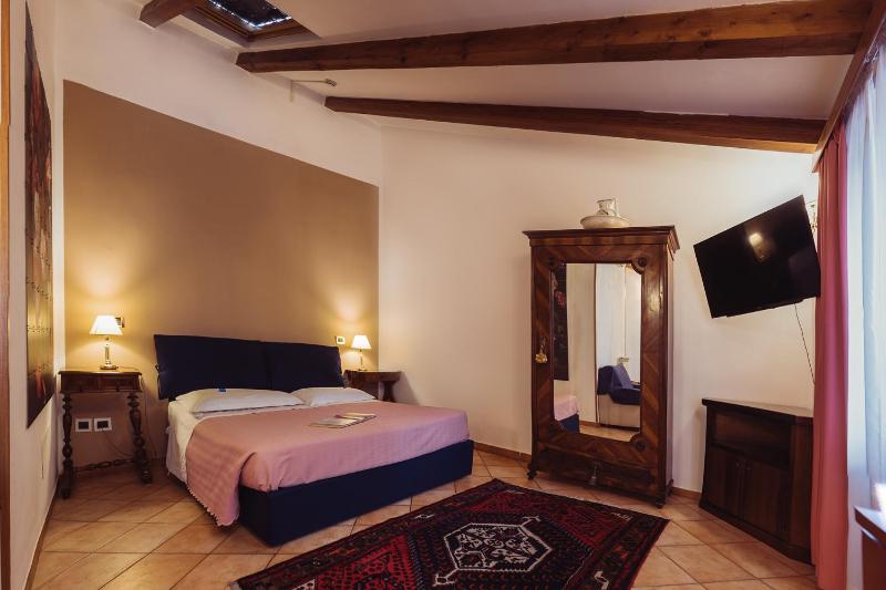 Triple Room image 3