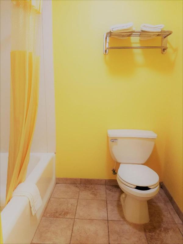 Standard King Room - Non-Smoking  image 3