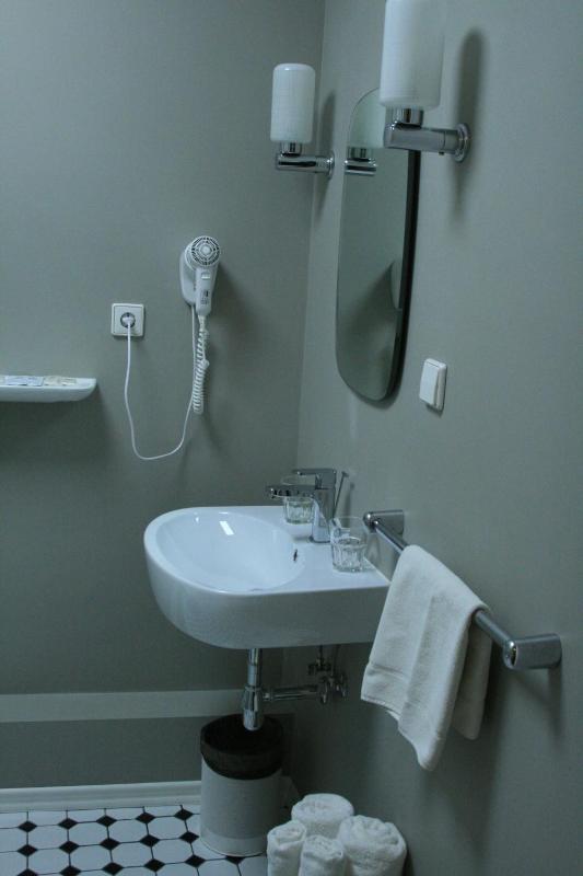 Standard Double Room image 2