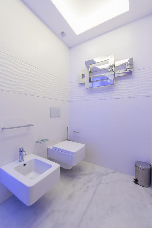Deluxe Double Room with Shower image 3