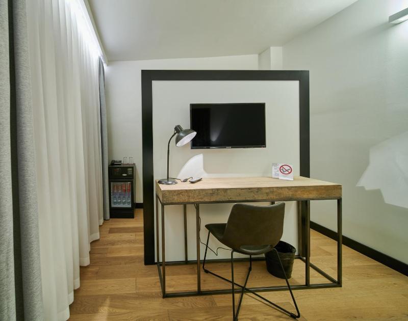 Design Double Room with Balcony image 2
