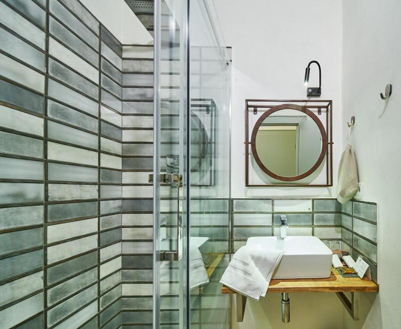 Design Double Room with Balcony image 3