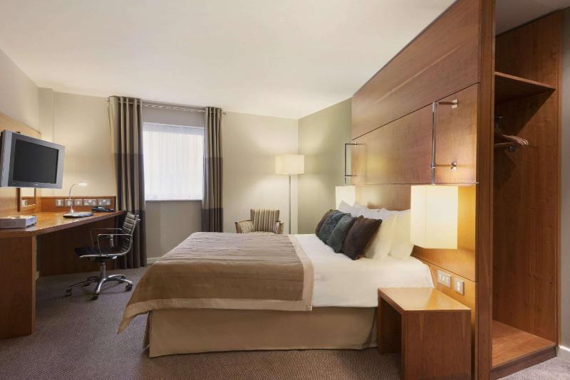Executive Double Room - Non-Smoking image 4