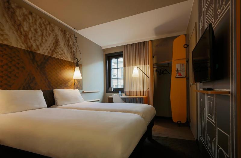 ibis Brussels off Grand Place - image 3