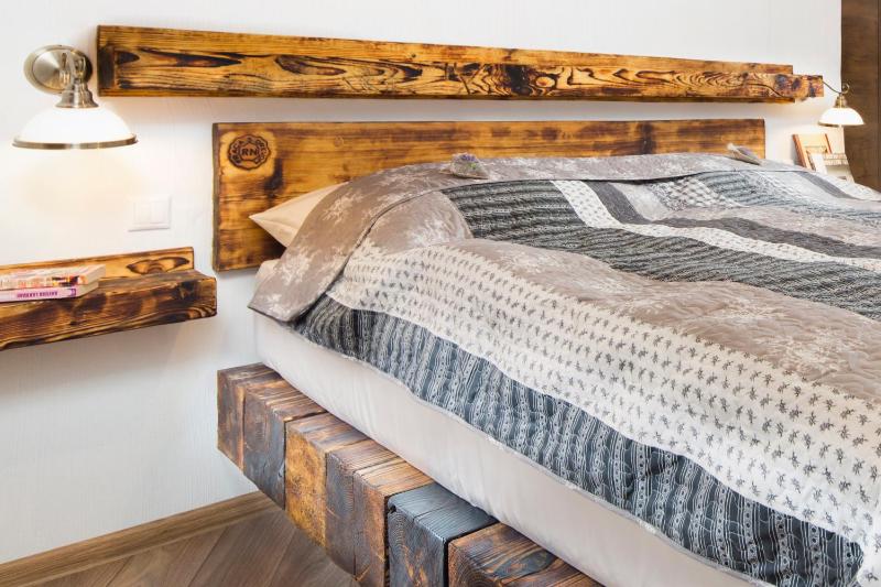 Two-Bedroom House - Tree House image 3