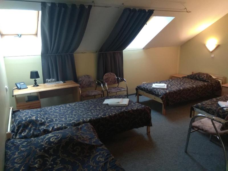 Superior Quadruple Room image 4