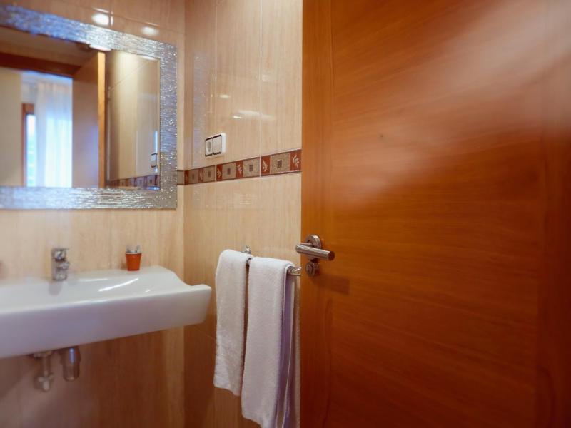 Superior Double Room image 3
