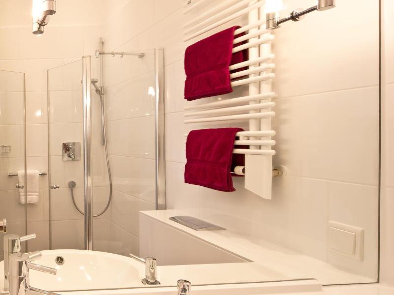 Standard Single Room image 3
