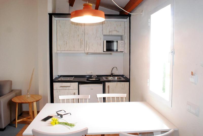 Apartment (2 Adults + 1 Child) image 3