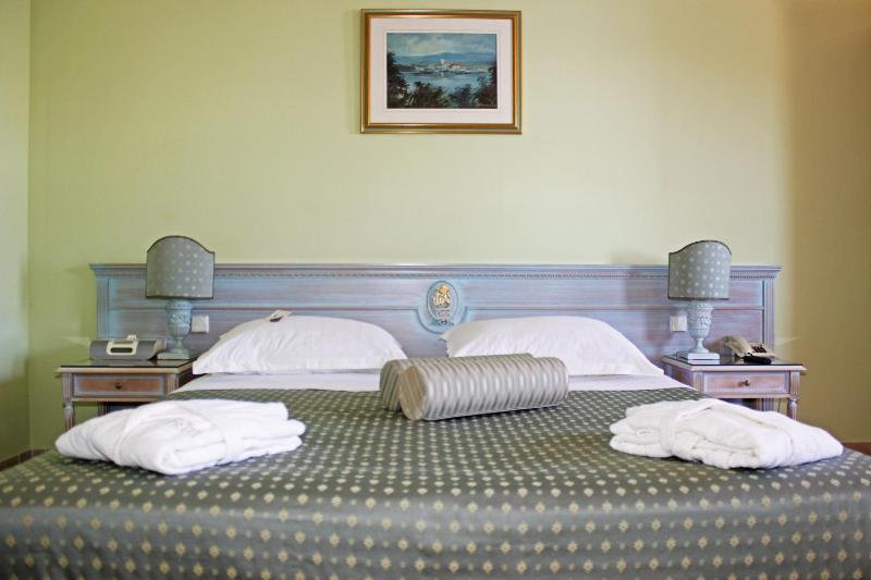 Comfort Room with Balcony image 3